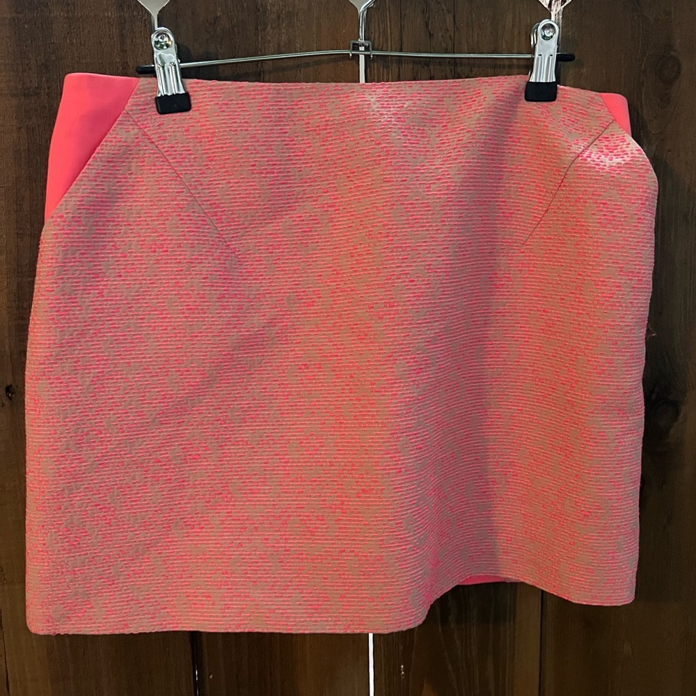 Ted baker hot pink mini skit w/pockets